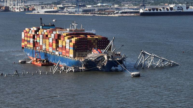 Container ship Dali