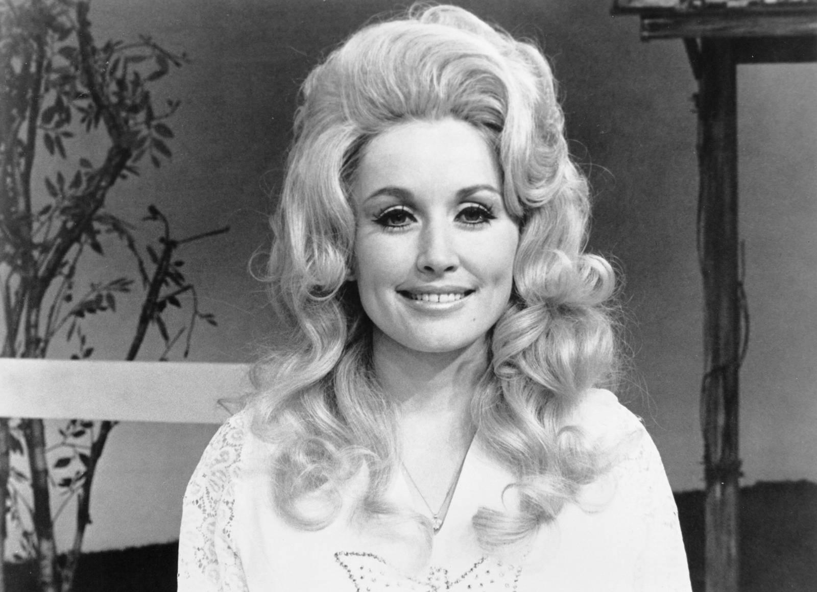 Dolly Parton’s Imagination Library hits milestone; 7 families to get
