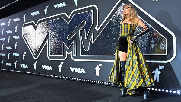 Taylor Swift sets MTV VMA record, Chappell Roan wins Best New Artist