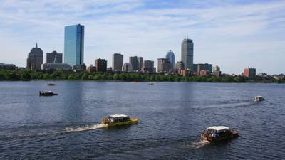 Duck Boat tour operator rescues baby, father who fell into river