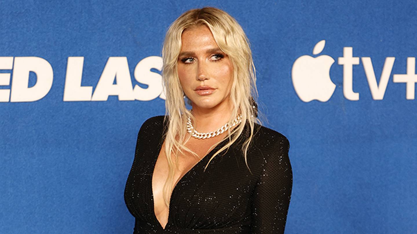 Kesha Injured Vocal Cords To Distract From Wardrobe Malfunction