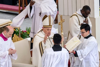 VATICAN CITY, VATICAN - MARCH 31: Pope Francis presides over the Easter Mass at St. Peter's Square on March 31, 2024 in Vatican City, Vatican. Following the Easter Sunday Mass, Pope Francis delivered his Easter message and blessing "To the City and the World," praying especially for the Holy Land, Ukraine, Myanmar, Syria, Lebanon, and Africa, as well as for victims of human trafficking, unborn children, and all experiencing hard times. (Photo by Antonio Masiello/Getty Images)