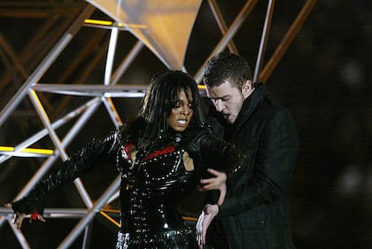 Janet Jackson and Justin Timberlake at the 2004 Super Bowl