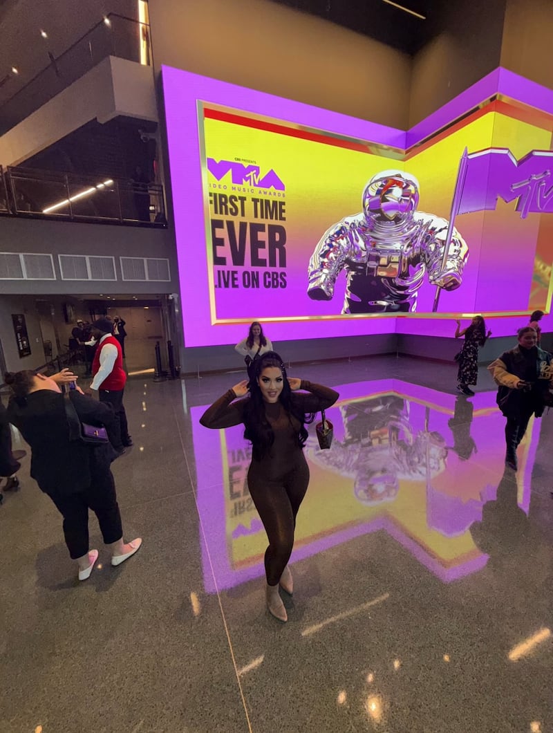 Cat takes you behind the scenes as she attends the 2025 VMA Awards for the very first time.