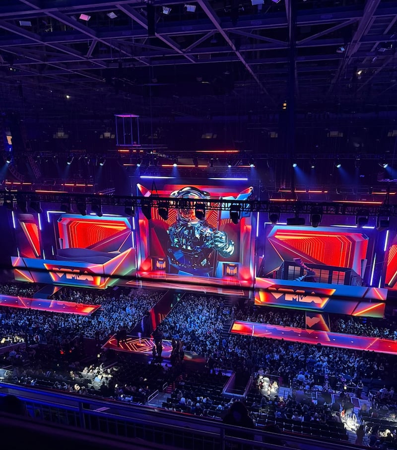 Cat takes you behind the scenes as she attends the 2025 VMA Awards for the very first time.