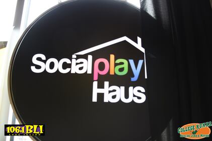 Check out your photos with Alex Warren at Social Play Haus on Friday, August 9th, 2024.