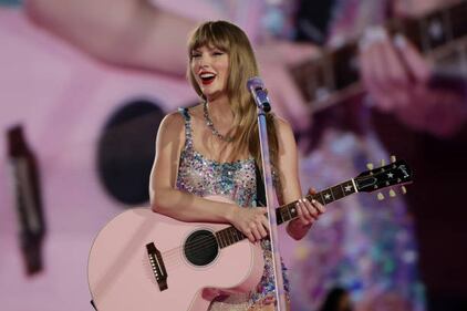 Check out some of Taylor Swift's most glamorous moments over the years!