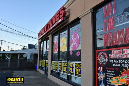 Check out all of your photos from 106.1 BLI's Acoustic Cafe with Haven Madison at Looney Tunes on October 8th, 2025.