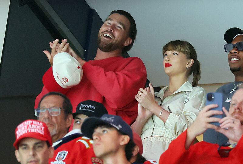 Travis Kelce, Taylor Swift
